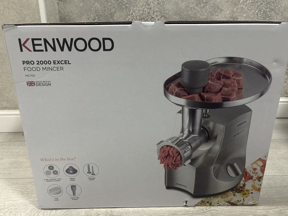 Продам новую электрическую мясорубку