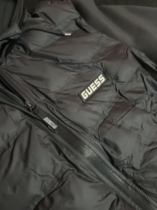Преходно яке Guess