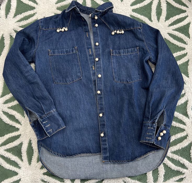 Джинсовая рубашка