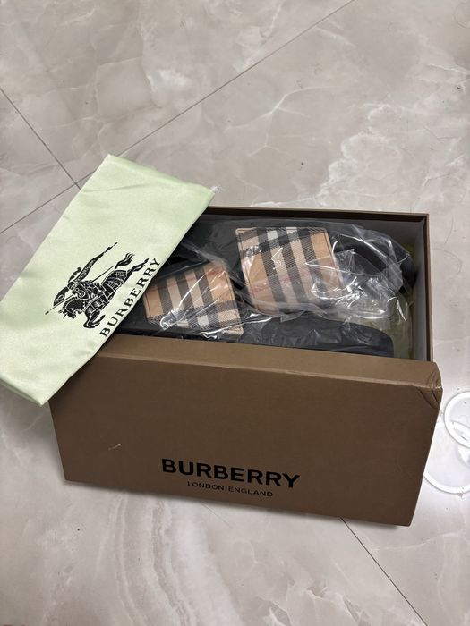 Чехли Бърбари (Burberry)