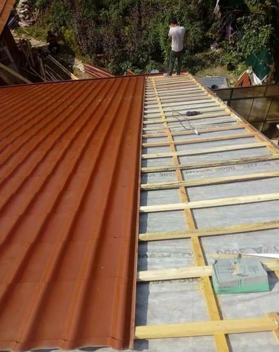 Reparati acoperisuri de urgenta orice tip