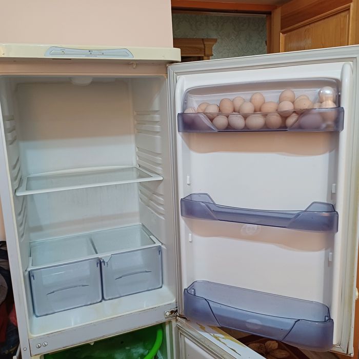 Biryusa modelidagi xolodelnik zudlik bilan sotiladi.