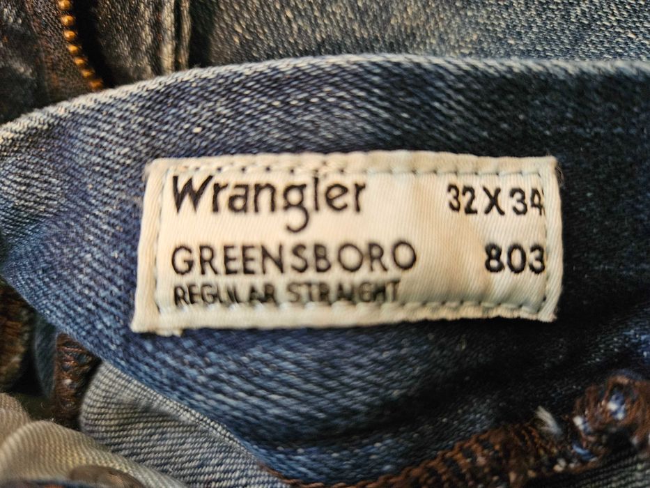 Продават се мъжки дънки "Wrangler"