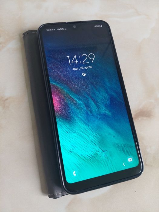 Vând Samsung Galaxy A20e albastru [impecabil] + husă BONUS //poze reale