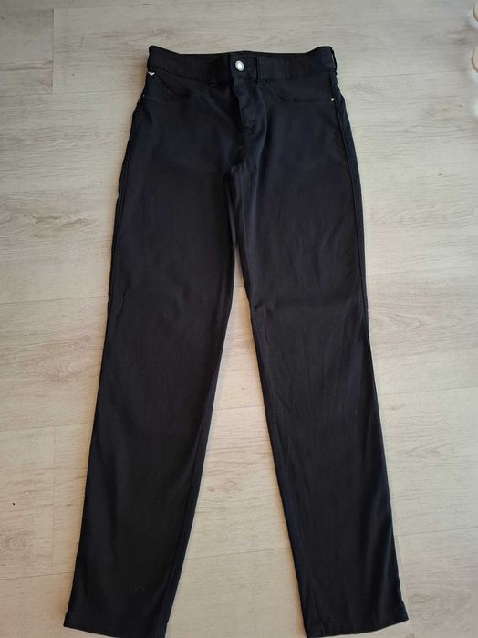 Дрехи Pinko, Armani