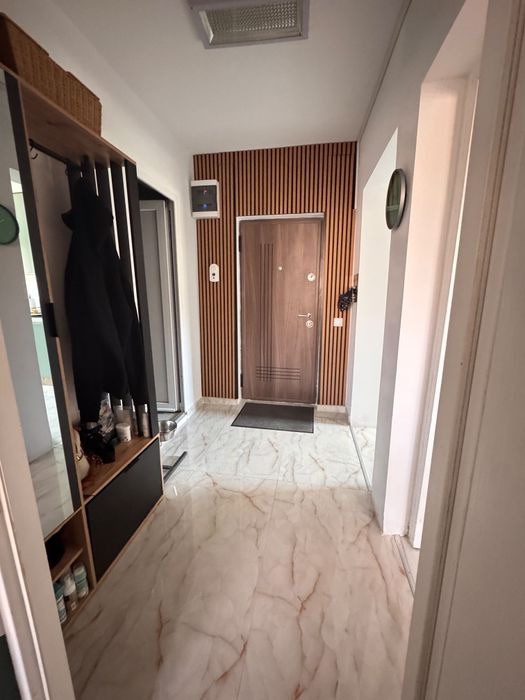Apartament cu 2 camere decomandate