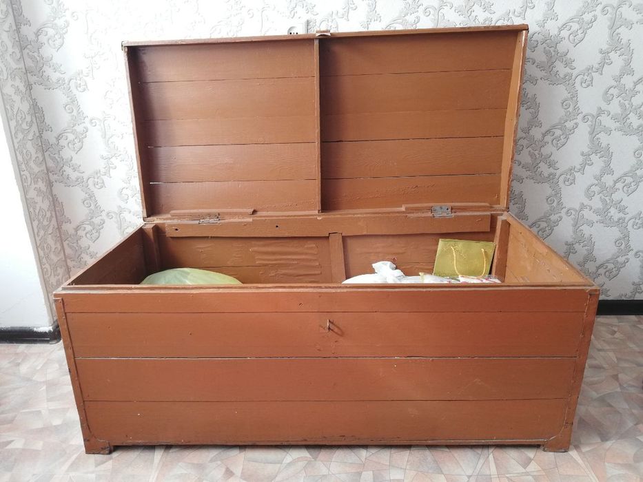 Сундук большой деревянный
