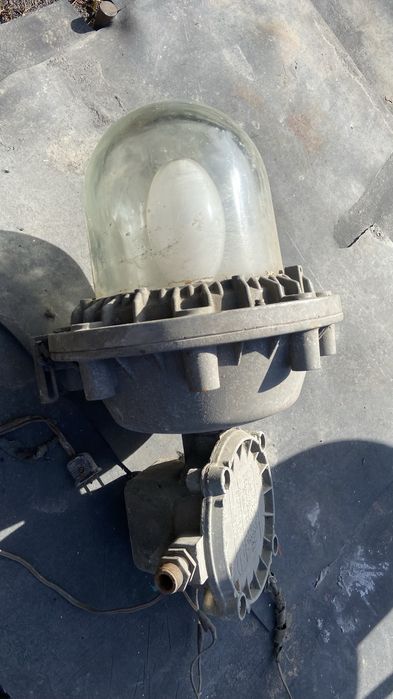 Продам уличный фонарь