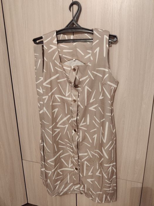 Продам платья 46-48рр