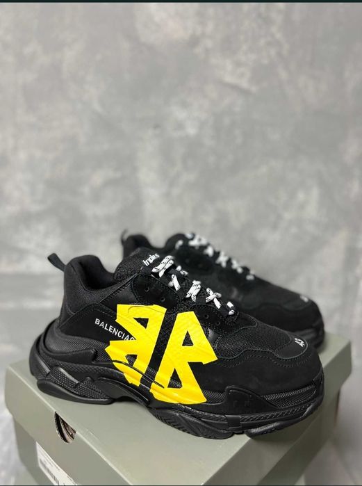 Balenciaga Triple S - Toate mărimile
