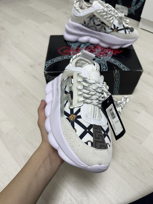 Versace Chain Reaction