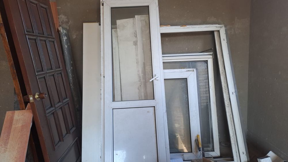 Витражные окна и дверь пластиковые