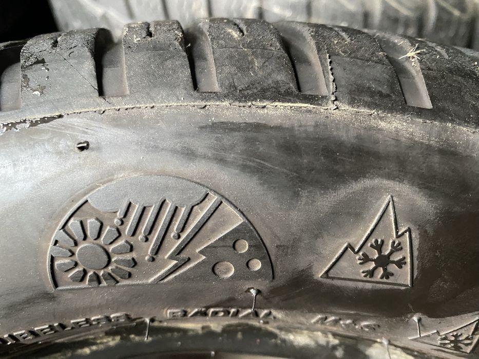 Шины 215/55/18 парами ( всесезонная )