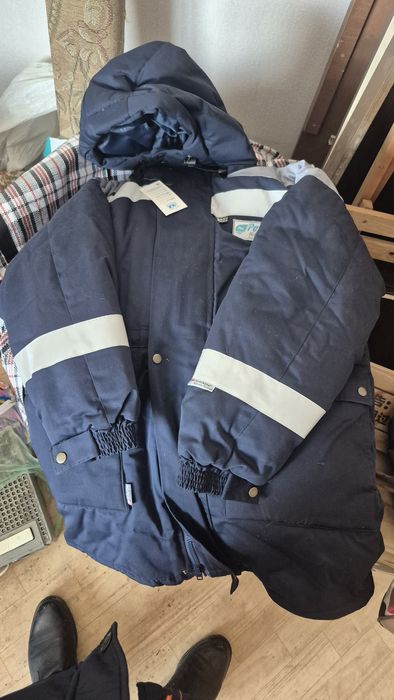 Продается спецодежда. куртка и комбинезон..