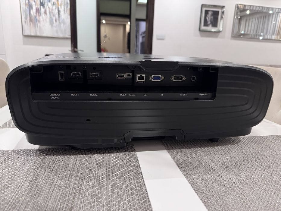 Epson TW9400 4К проектор за домашно кино