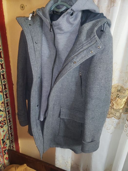 Продам новое оригинальное пальто CACHAREL, чистая шерсть, в чехле.
