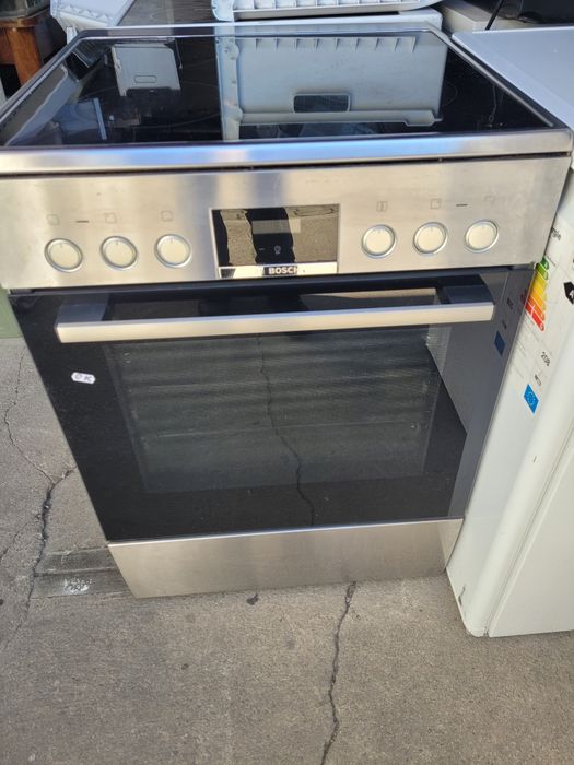 Masini de spalat haine sau vase Uscatoare Frigidere Congelatoare Combine frigorifice Cuptoare electrice