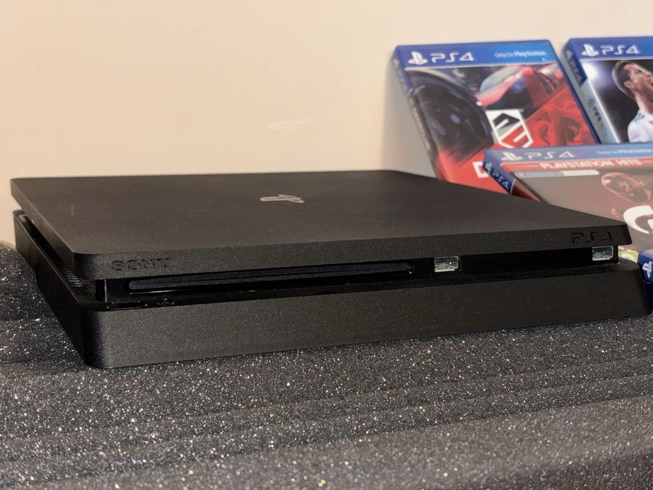Consolă PlayStation 4 Slim 500gb + 6 jocuri