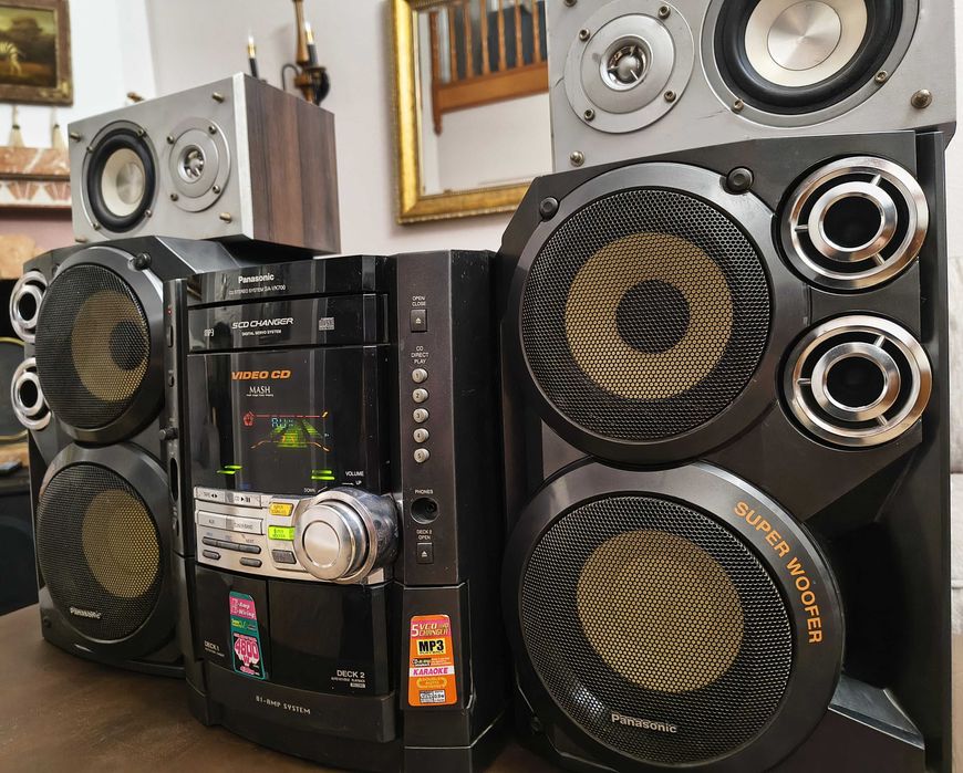 Mузыкальный центр