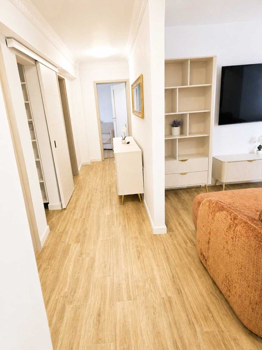 Apartament 4 camere, 90 mp, COMPLET MOBILAT & NOU – Central Târgu Frumos