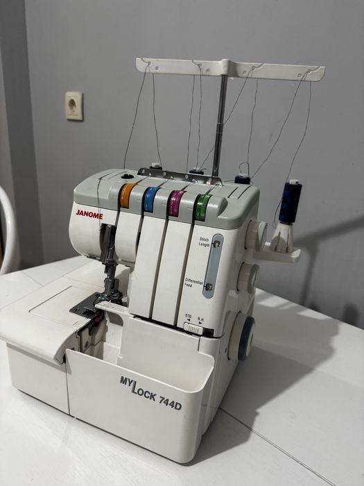 Оверлог, JANOME ML744D