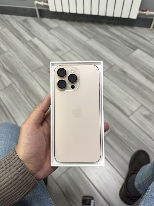 Apple Pro Max 16 Desert 256 GB