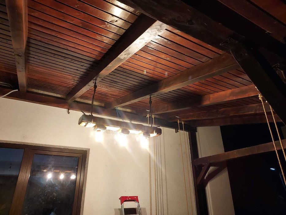 Lampa /lustra din lemn (3 becuri) - model rustic/antichizat
