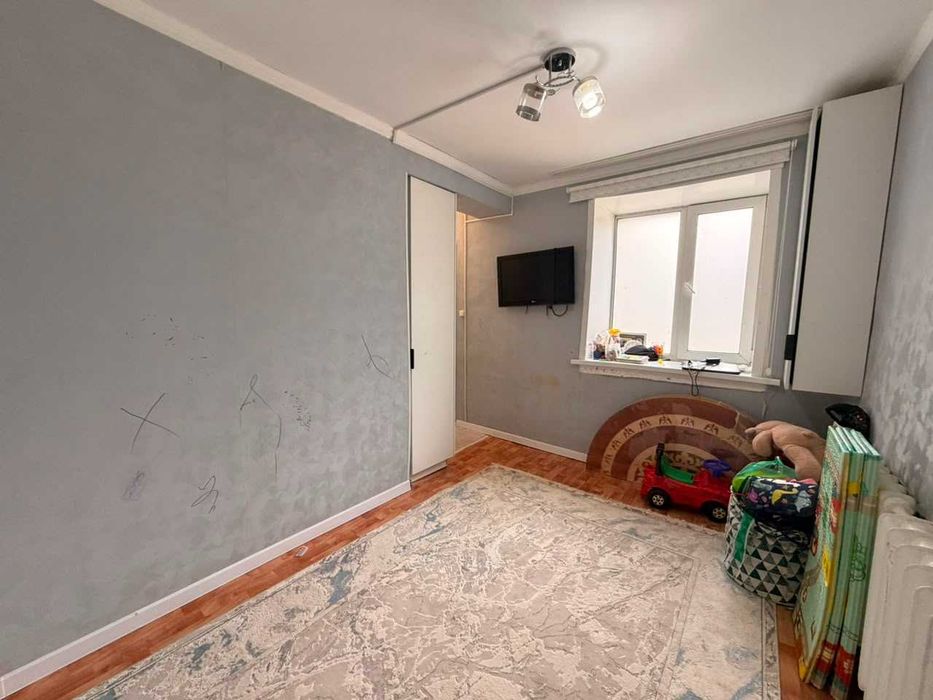 продам двух комнатную кваритру