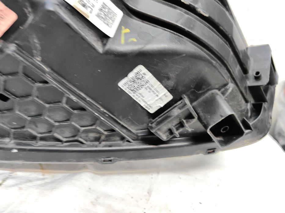 Оригинален фар Киа  Kia Ceed Led