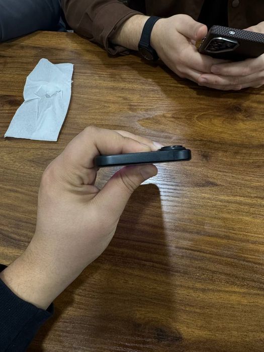 Iphone 16 128 GB  black