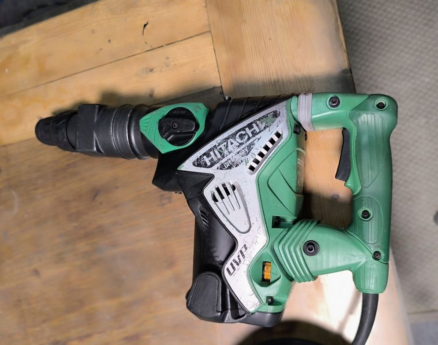 Перфоратор HITACHI - DH40MRY