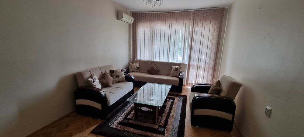 Дава се под наем Тристаен апартамент в Разград, Център - 72 кв.м за 612 € - Снимка #9