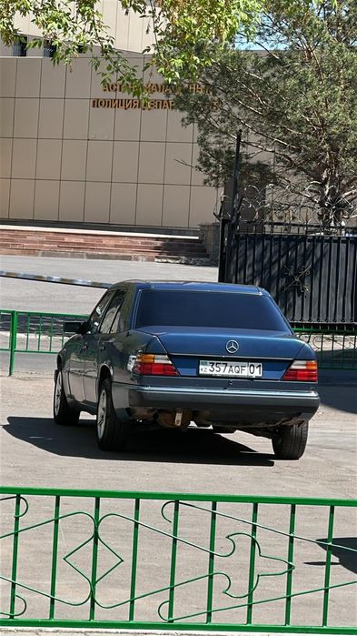 Продам 124 мерс е200