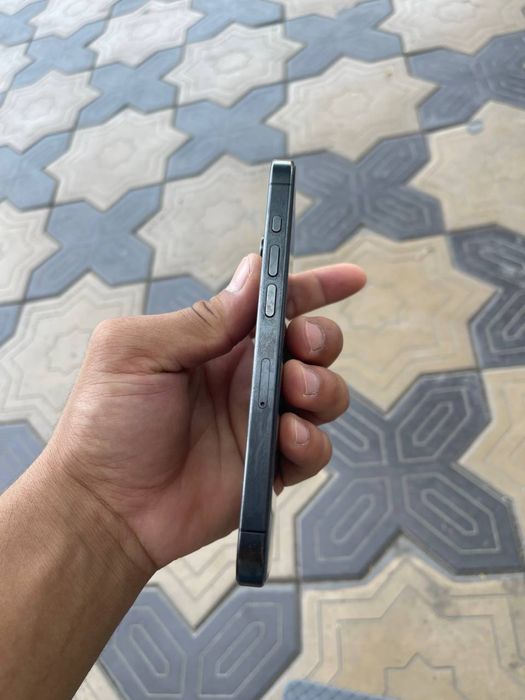 Iphone 15 pro ideal holattda kredit ga olingan