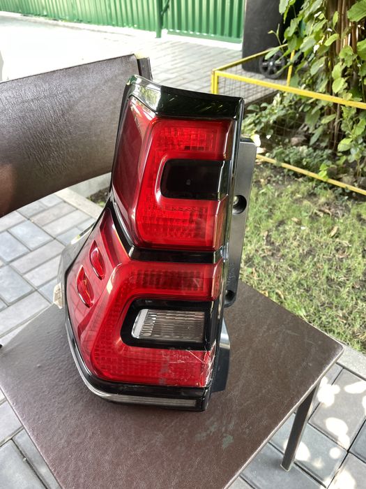 Задний левый плафон Прадо 150 , 2018г и новее