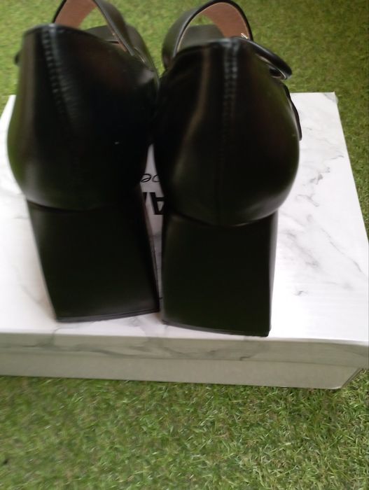 Обувки на ток с платформа!