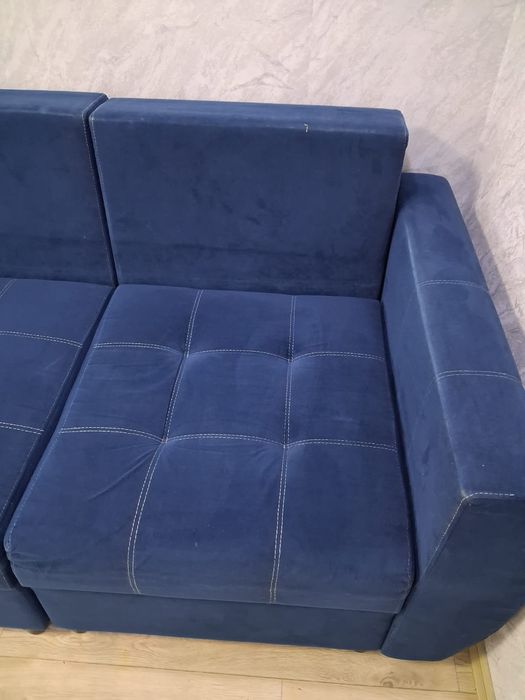 Продам диван б/у 4 метра