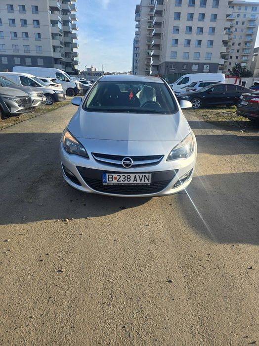 Opel Astra J 2014, 106.000 km reali, verificabili, Euro 5.