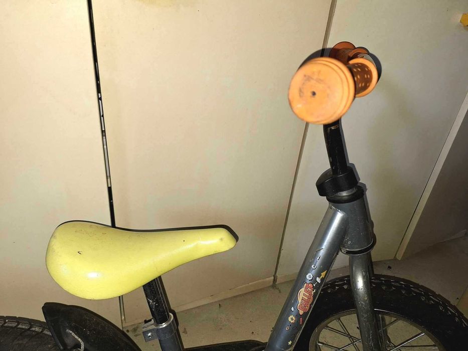 Тротинетка със светещи гуми Kikkaride