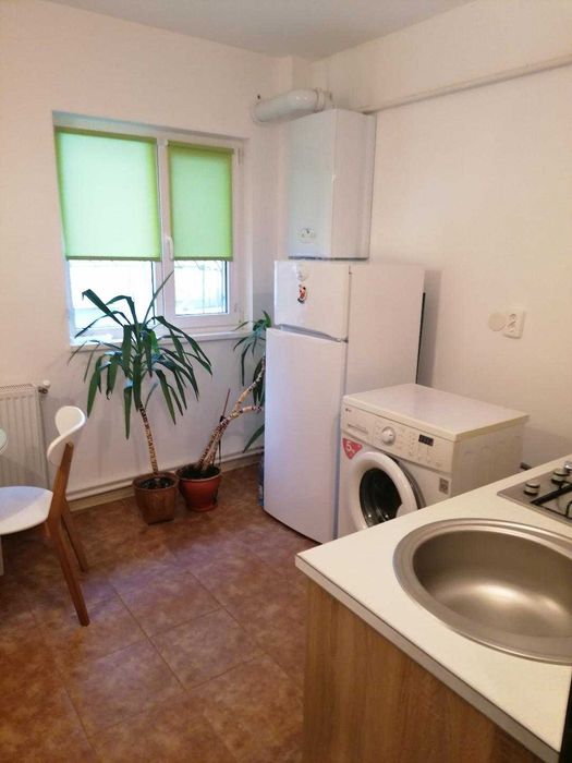 inchiriez apartament 1 camera