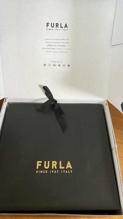 Чанта Furla Debby M