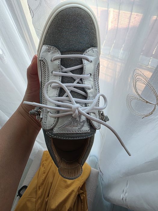 Vand adidasi Giuseppe Zanotti