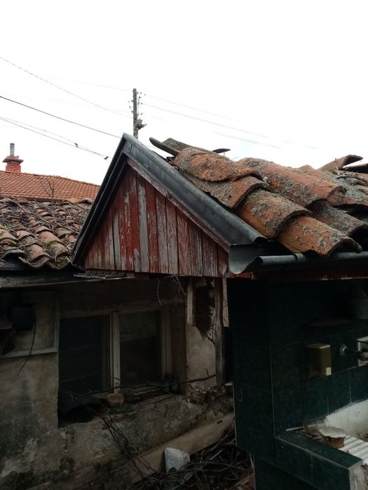 Продавам готови изработени улици и странични капаци размери 2м.на 1м