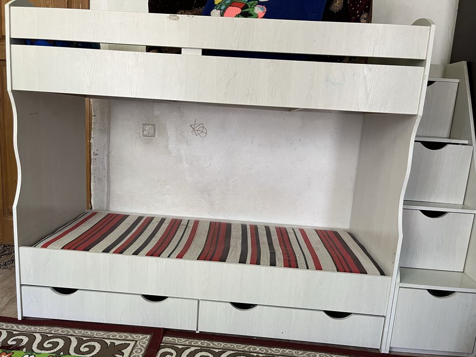 Продам срочно детский кровать