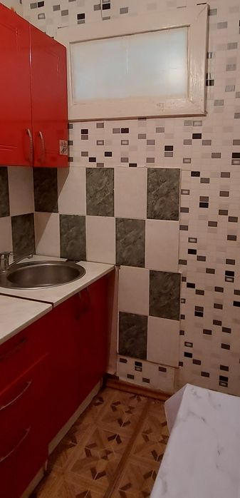 2  комнатная квартира на деева 13