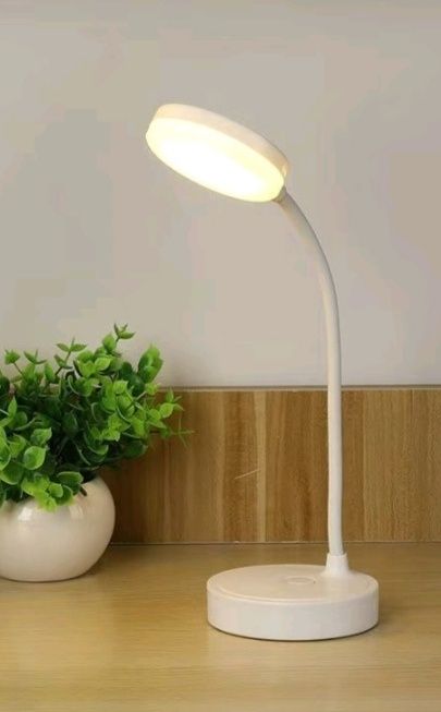 Настольная лампа