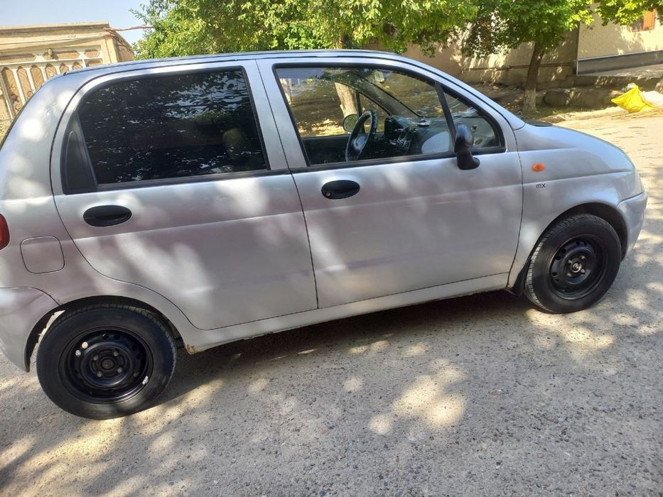 Matiz qvtomobili sotiladi