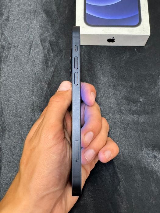 Iphone  12 в отличном состоянии