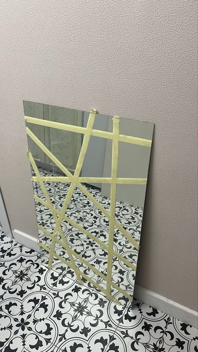 Продам зеркало и люстру