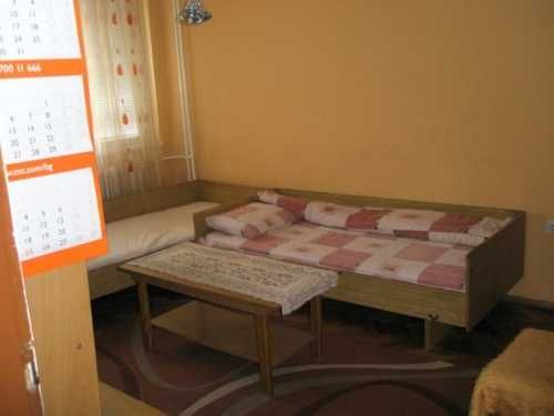 Дава се под наем Двустаен апартамент в София, Иван Вазов - 65 кв.м за 350 € - Снимка #3